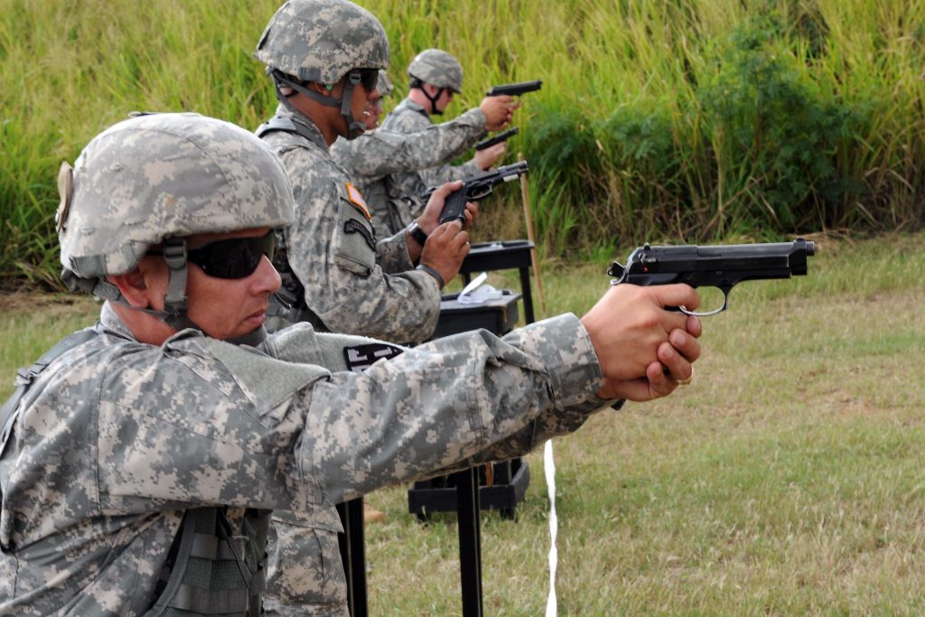 プエルトリコ陸軍州兵 第101部隊司令部 第296歩兵連隊第1大隊 (Beretta M9)