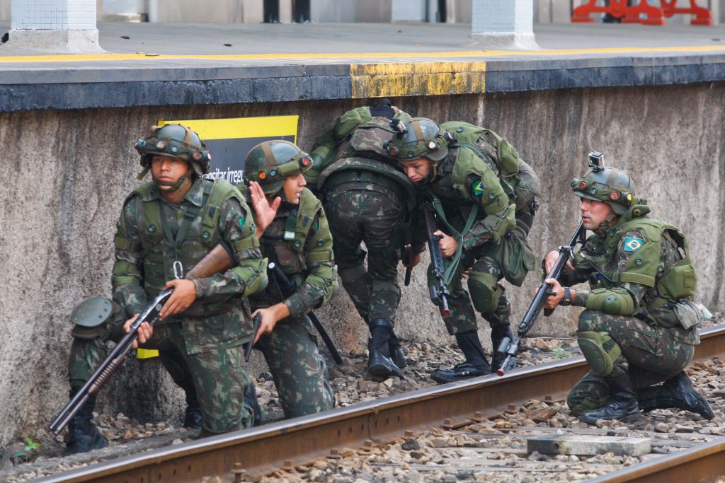 ブラジル治安部隊・統合安全保障機関 (Mossberg 500)