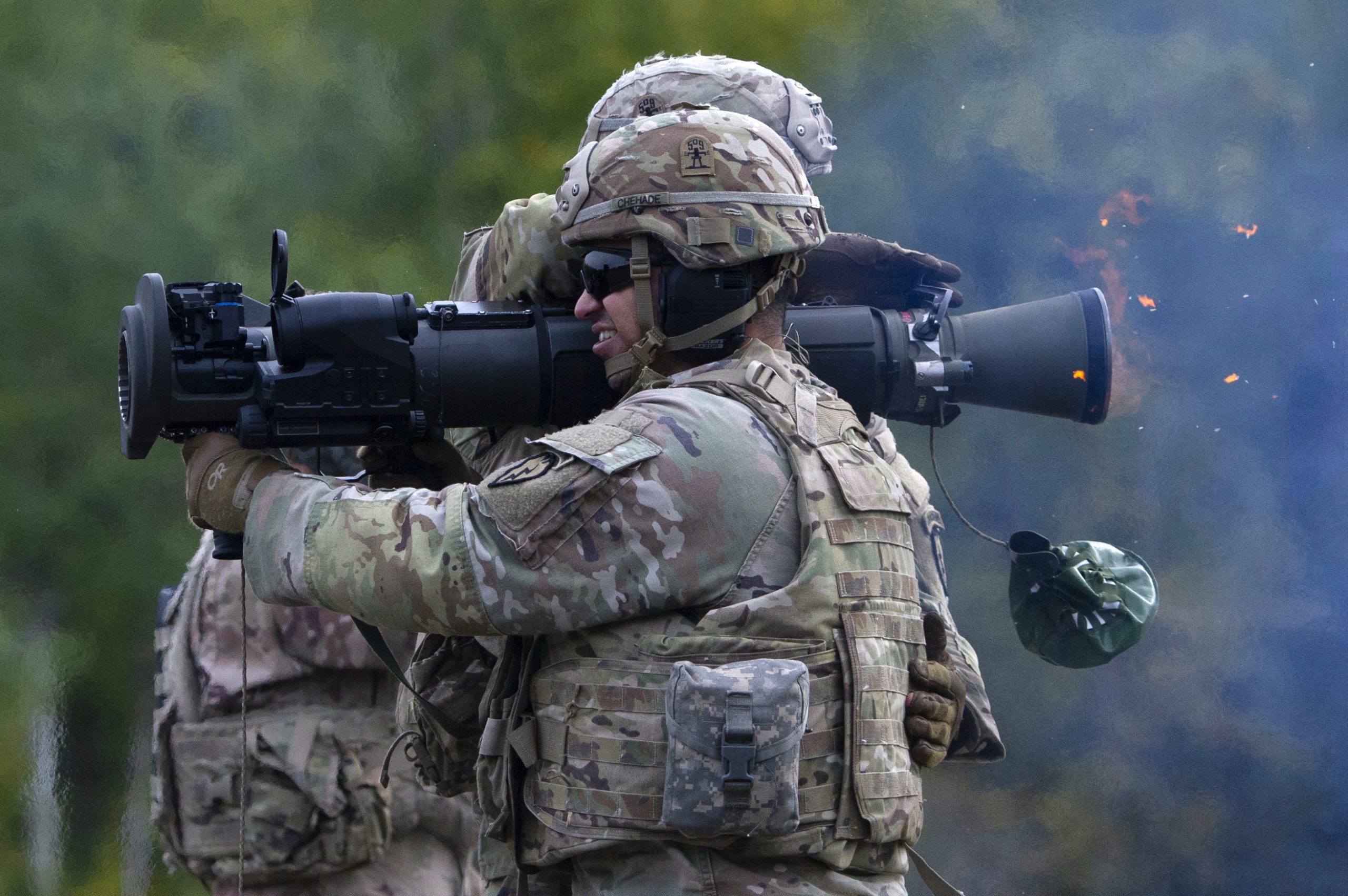 カールグスタフ 84mm無反動砲