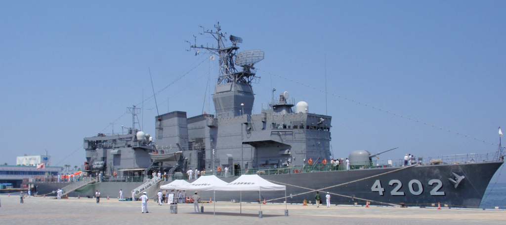 くろべ (ATS-4202)右舷
