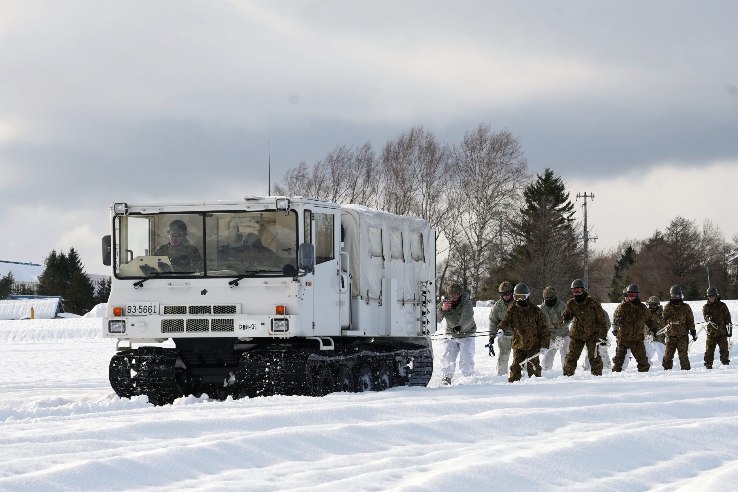 10式雪上車 / Type 10 Snowcat