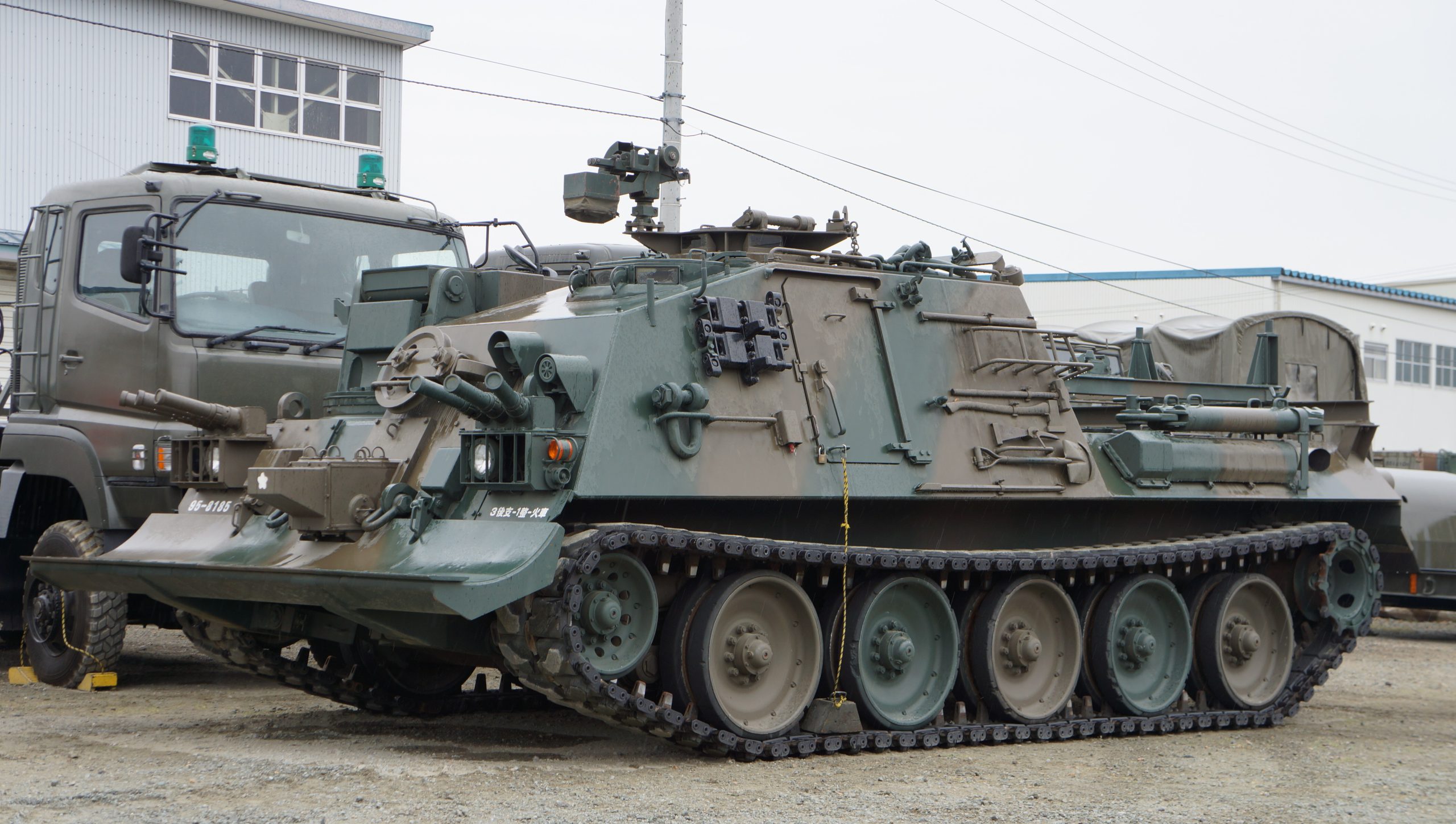 78式戦車回収車