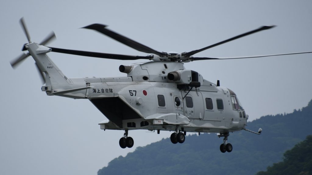 海上自衛隊 8657号機 (MCH-101)