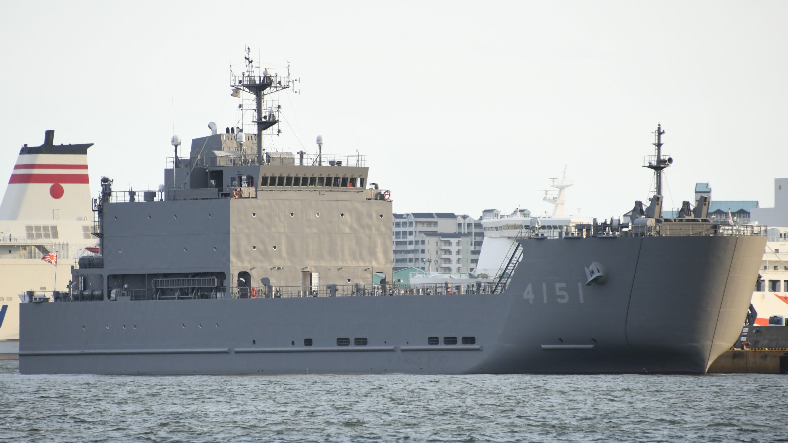 にほんばれ型輸送艦 / Nihonbare class LCU