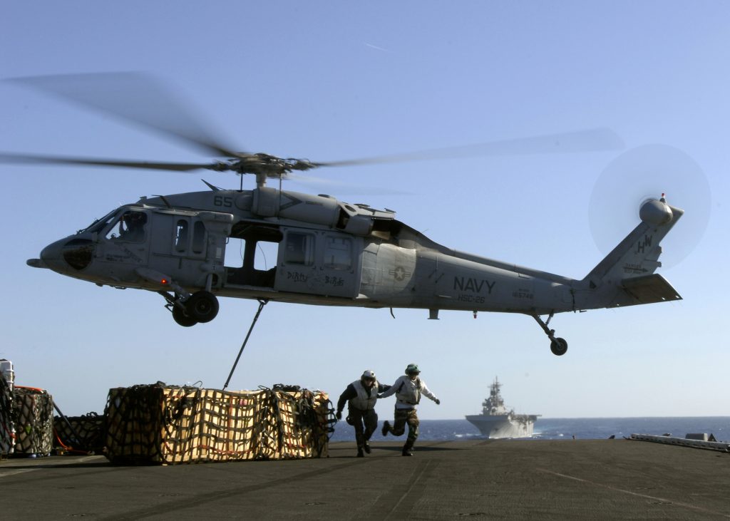 アメリカ海軍第26ヘリコプター海上戦闘飛行隊（HSC）チャージャーズに所属するMH-60S(USS Enterprise (CVN 65)艦上)