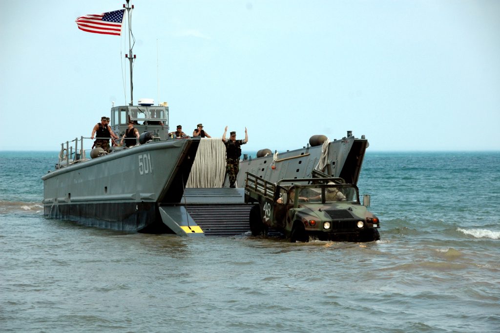 米海軍 第1強襲艇隊(LCM-8)