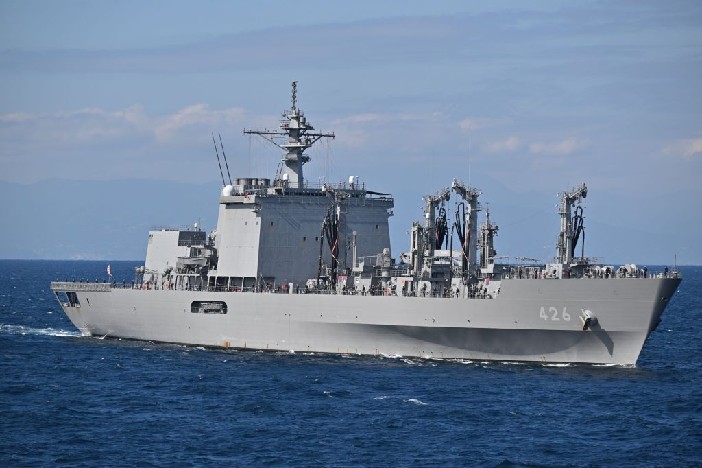 ましゅう型補給艦