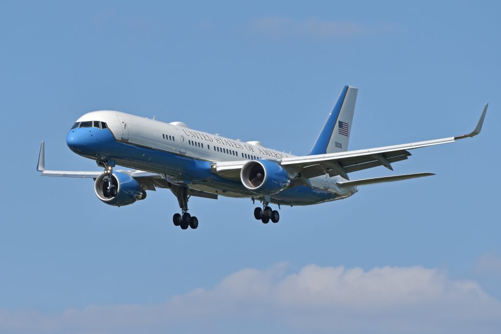 C-32A(C-32)