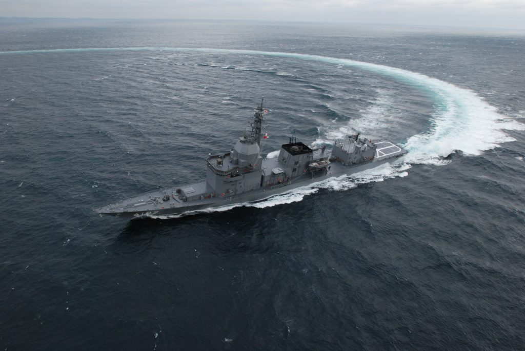 JS Asuka (ASE-6102)左舷上方