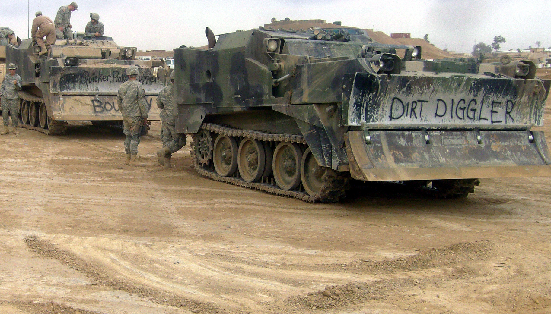 M9 armored combat earthmover (ACE)