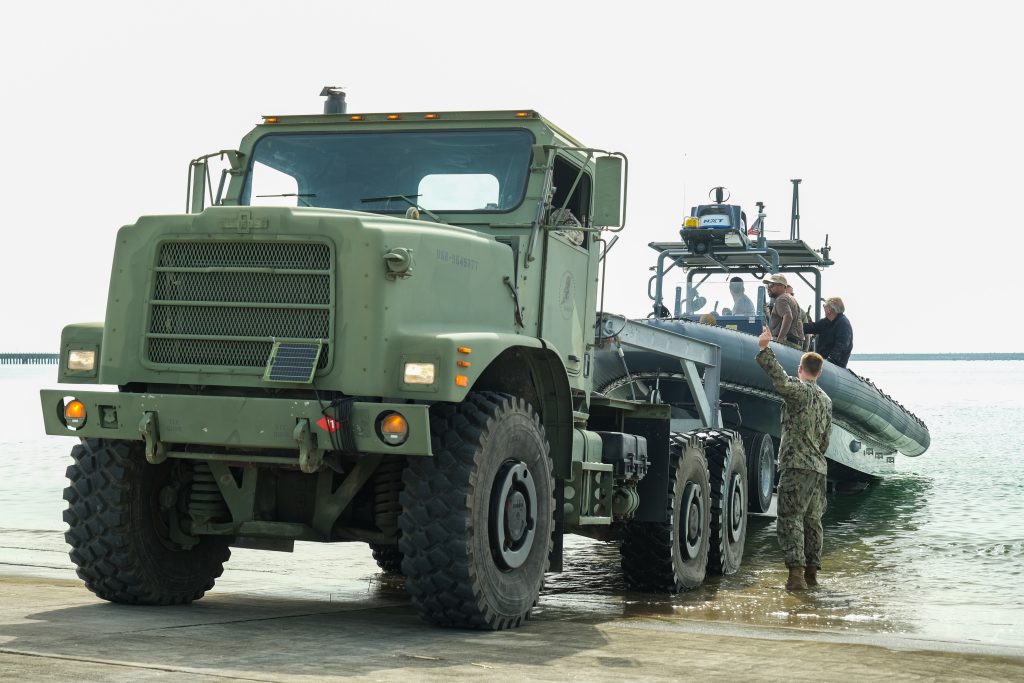 MTVR MK31/MK32/AMK31/AMK32(Medium equipment transporter)