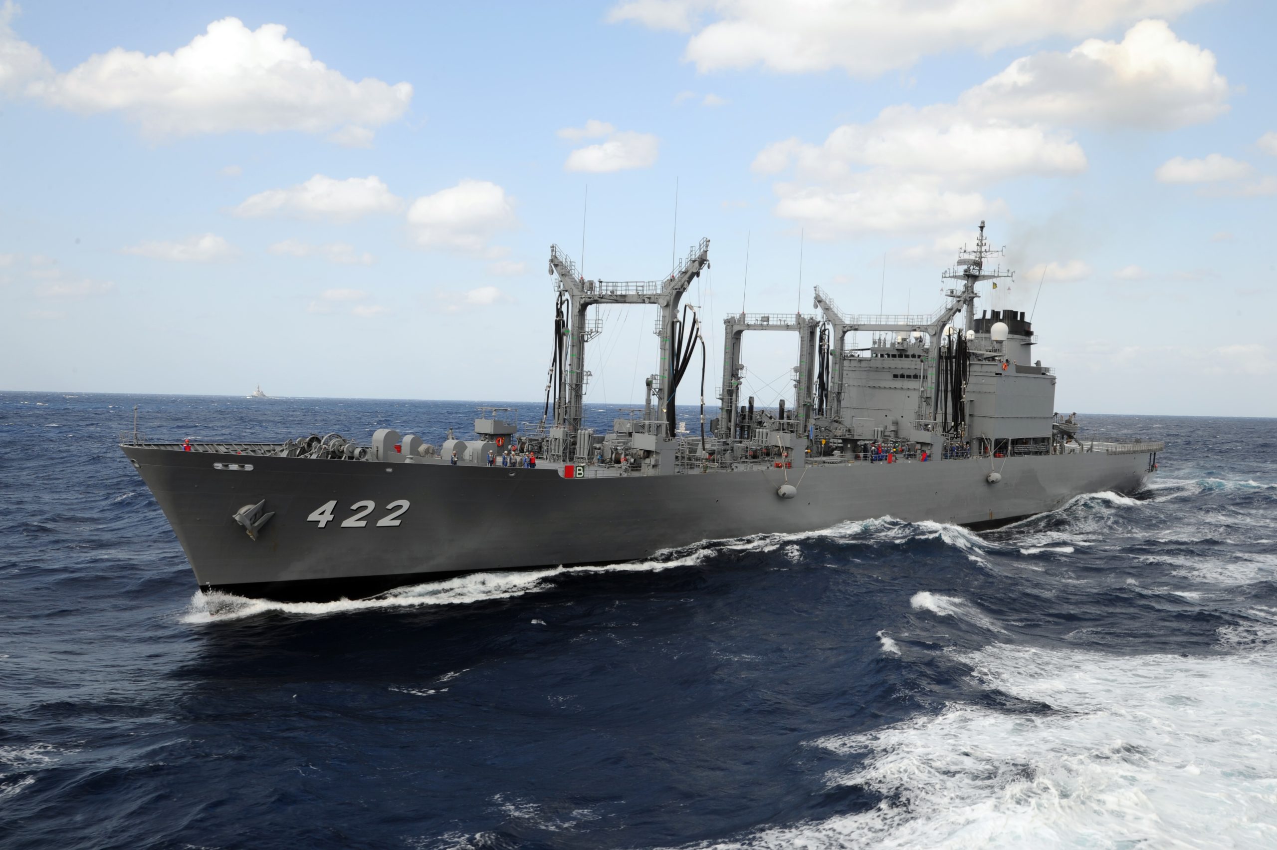 とわだ型補給艦