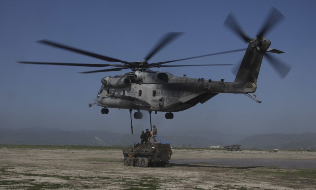 アメリカ海兵隊 第161海兵中型ティルトローター飛行隊 (CH-53E Super Stallion)