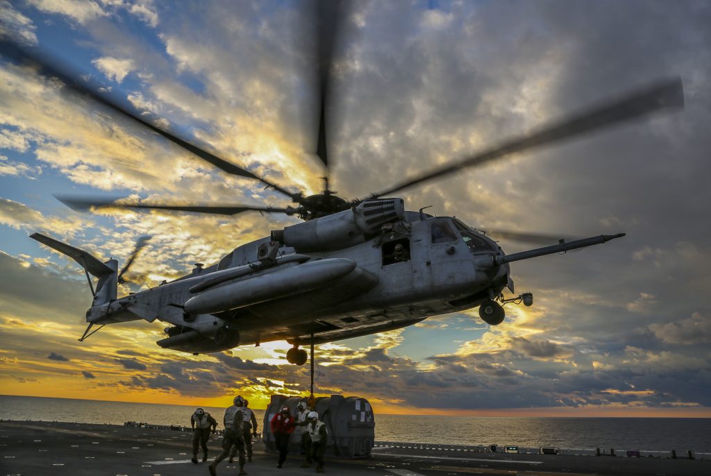 アメリカ海兵隊 第162海兵中型ティルトローター飛行隊 (CH-53E Super Stallion)
