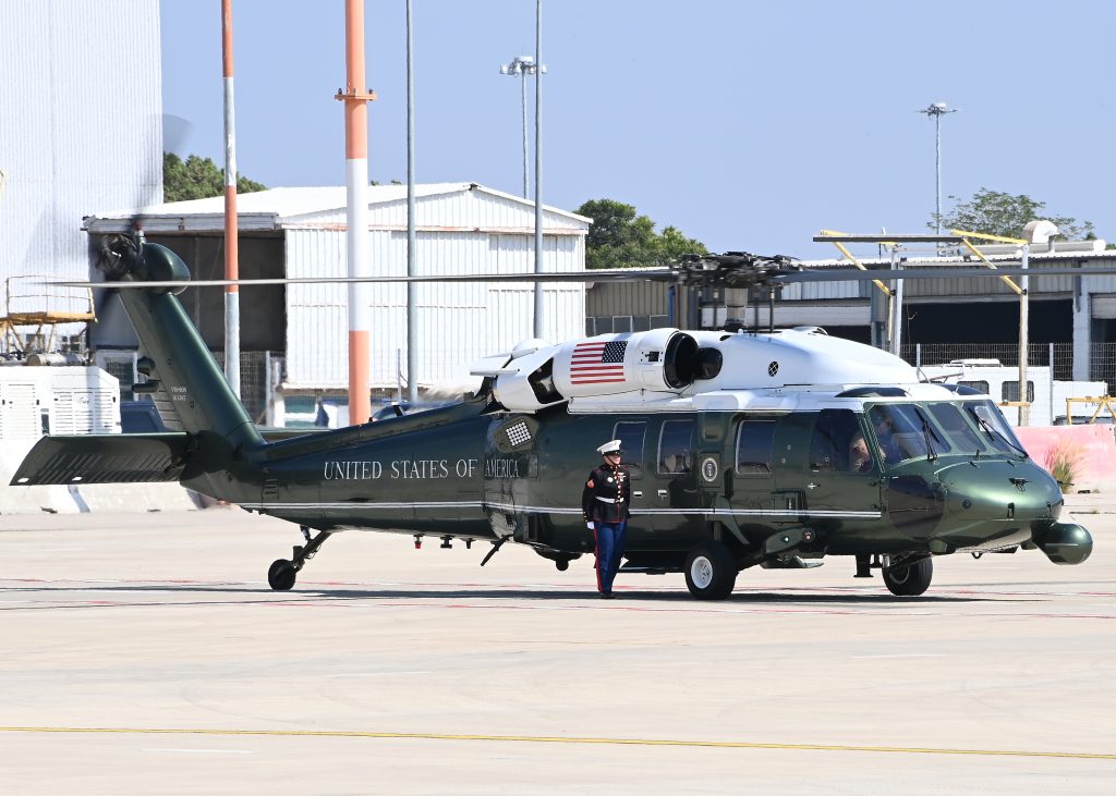 VH-60N WhiteHawk (Marine One)