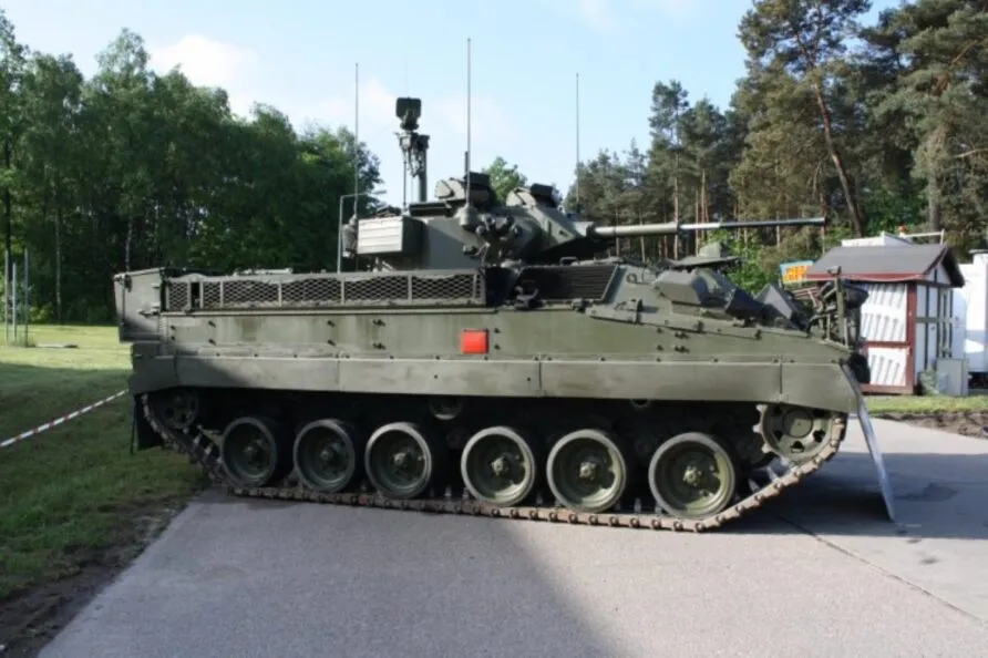 FV514 Warrior MAOV (Mechanised Artillery Observation Vehicle)