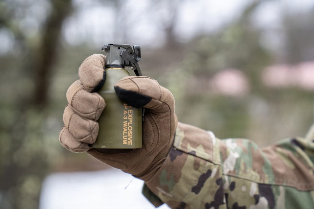 M111 Offensive Hand Grenade (OHG) 