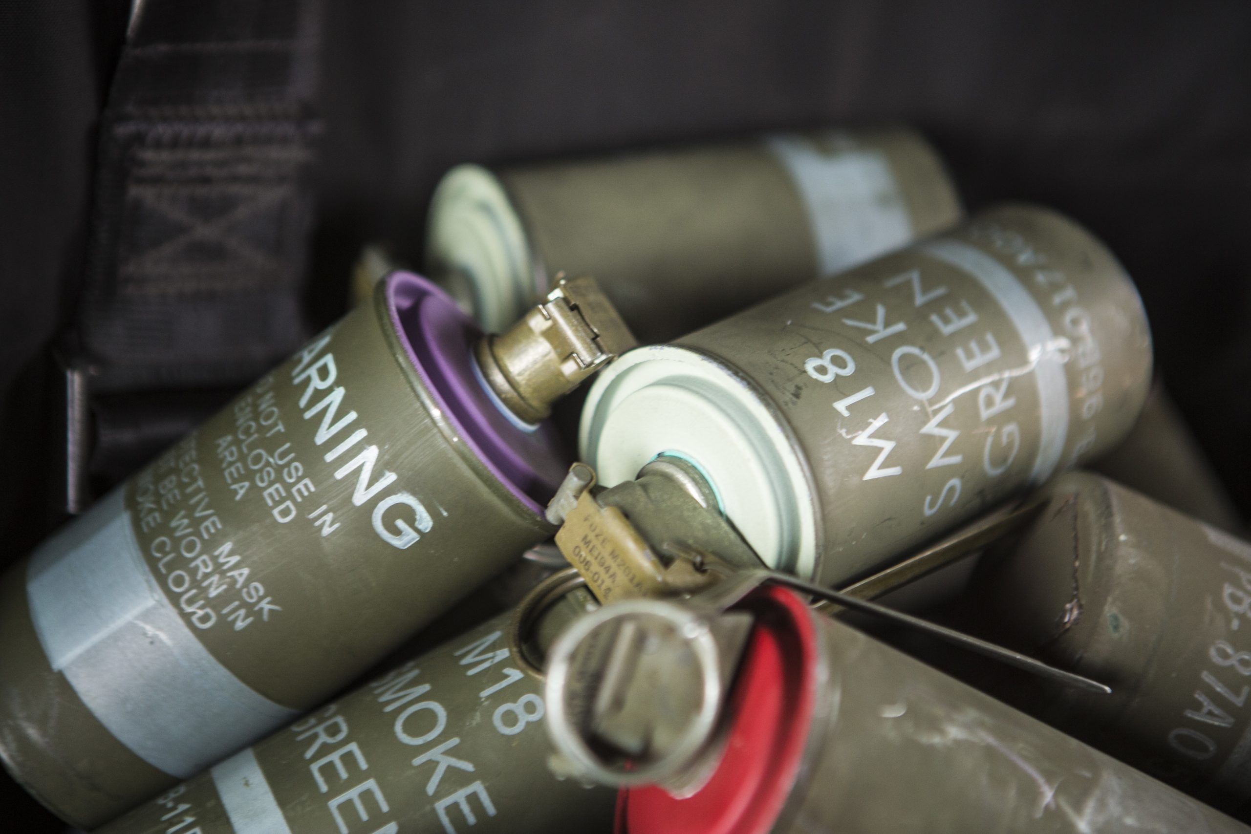 M18 colored smoke hand grenade
