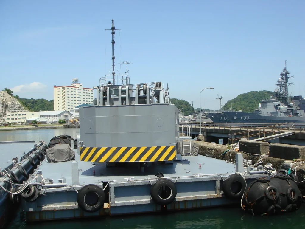 起重機船9号型後部