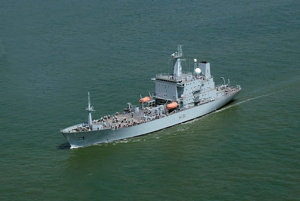トラファルガー200周年記念行事(HMS Scott )