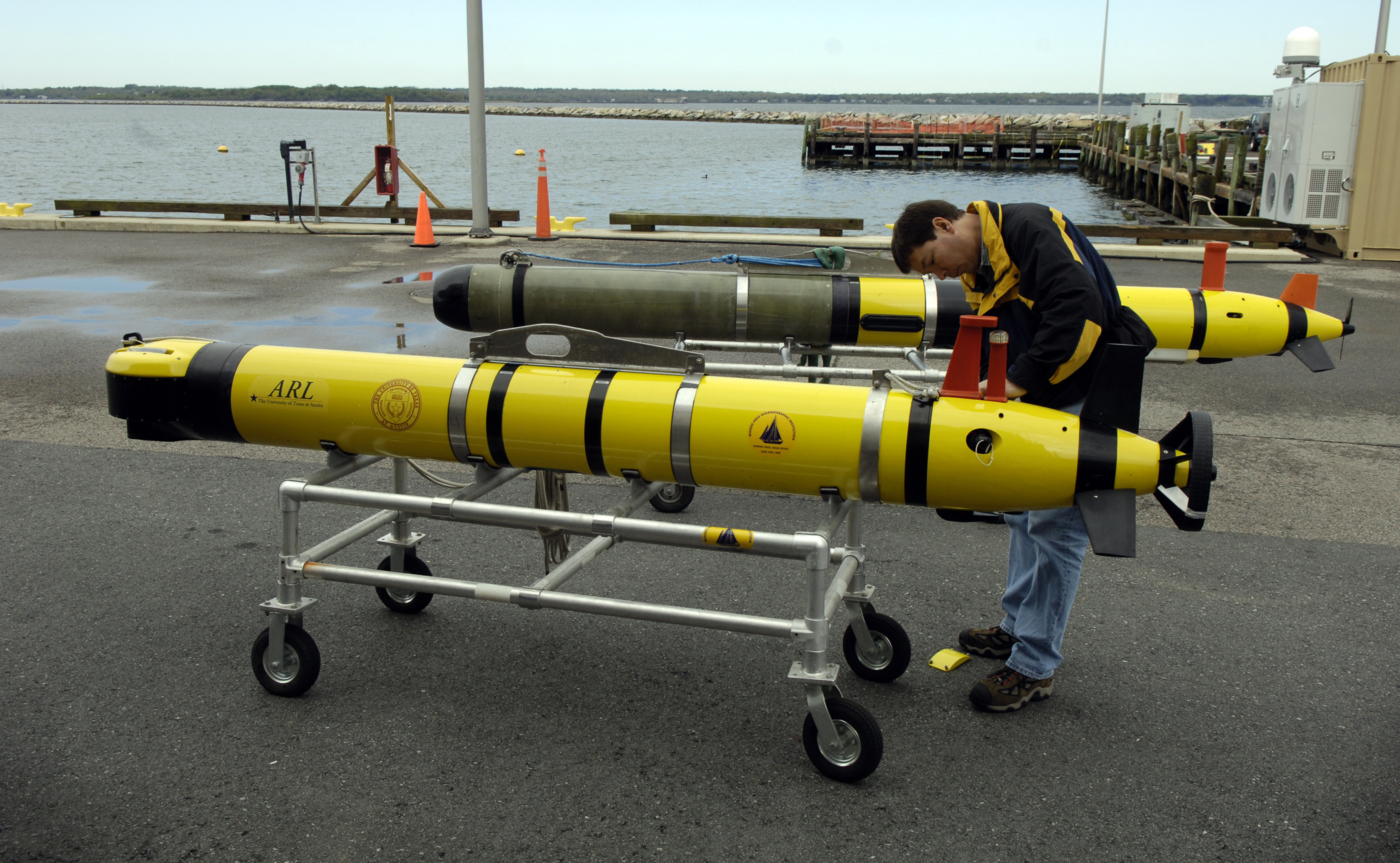 アメリカ海軍水中戦センターナラガンセット湾試験場(REMUS 600)