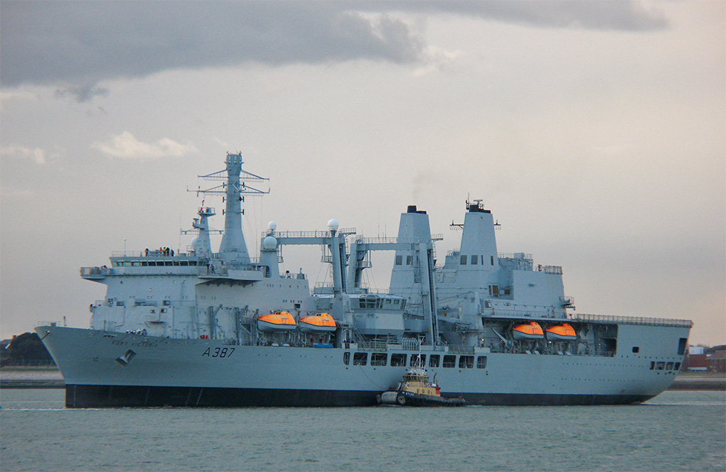 RFA Fort Victoria(A387)左舷