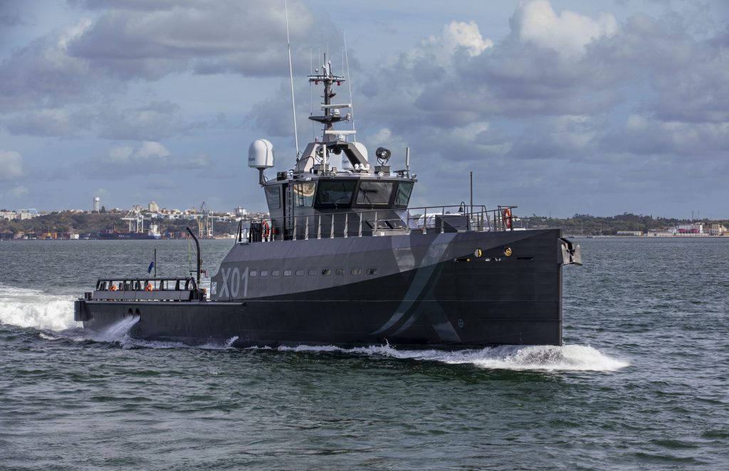 XV Patrick Blackett 艦首右側_2
